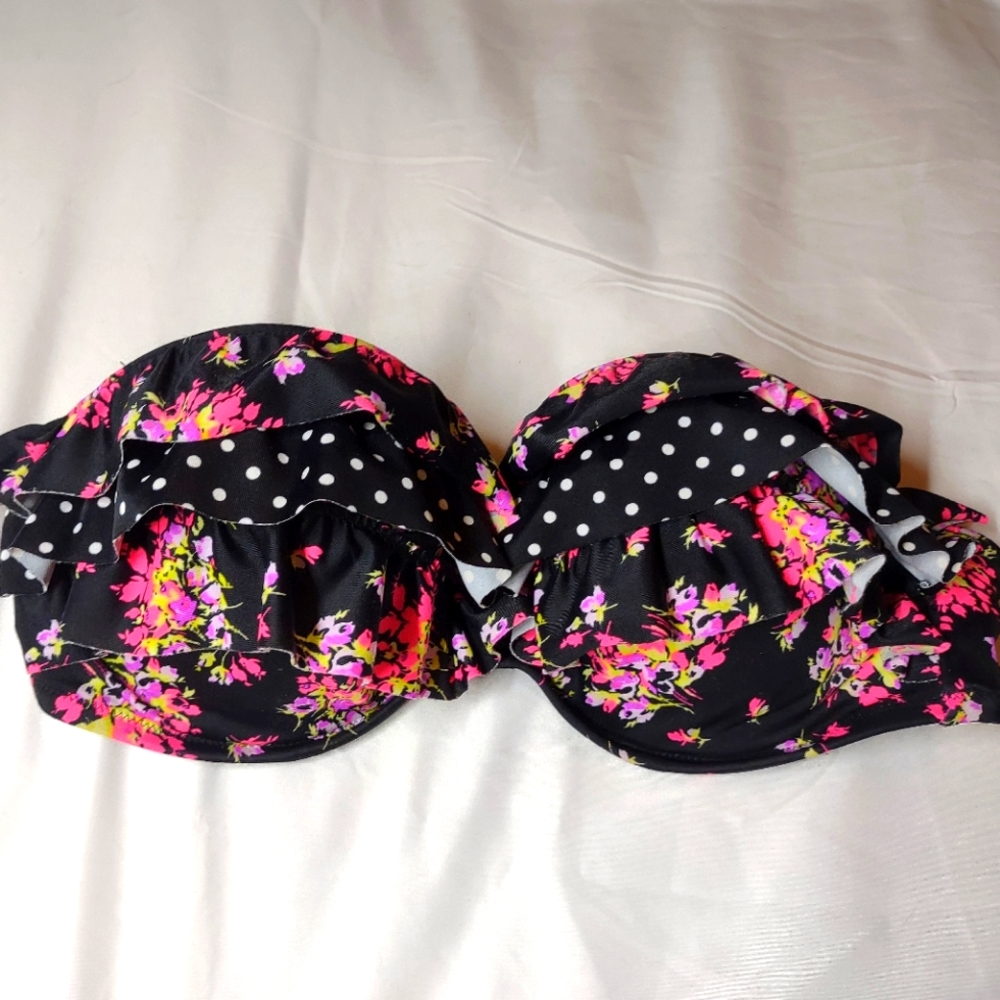 👻3 for$15 Mix & Match👻Victoria's Secret Ruffled Multi Print Bandeau Bikini Top